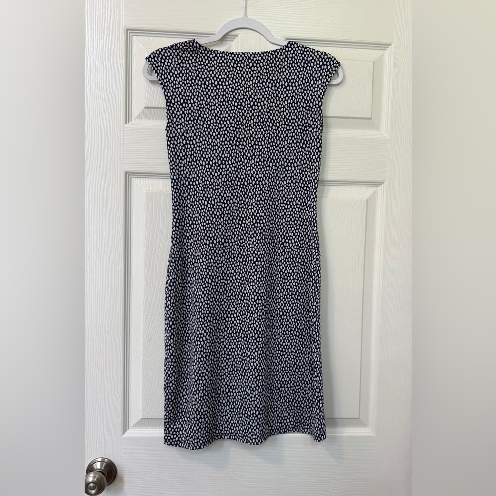 Dana Buchman Elegant Navy and White Patterned Dress - Size XS - Picture 12 of 16